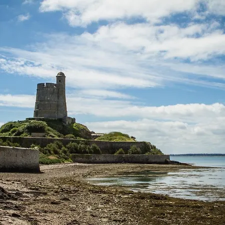 Maison Normande Proche De La Mer Et Des Commodites * Quettehou