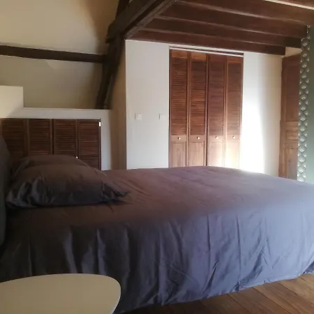 Maison Normande Proche De La Mer Et Des Commodites Vakantiehuis Quettehou
